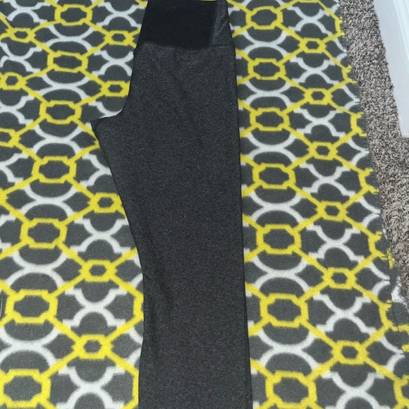 Nike Dri-Fit pants - Picture 3 of 4